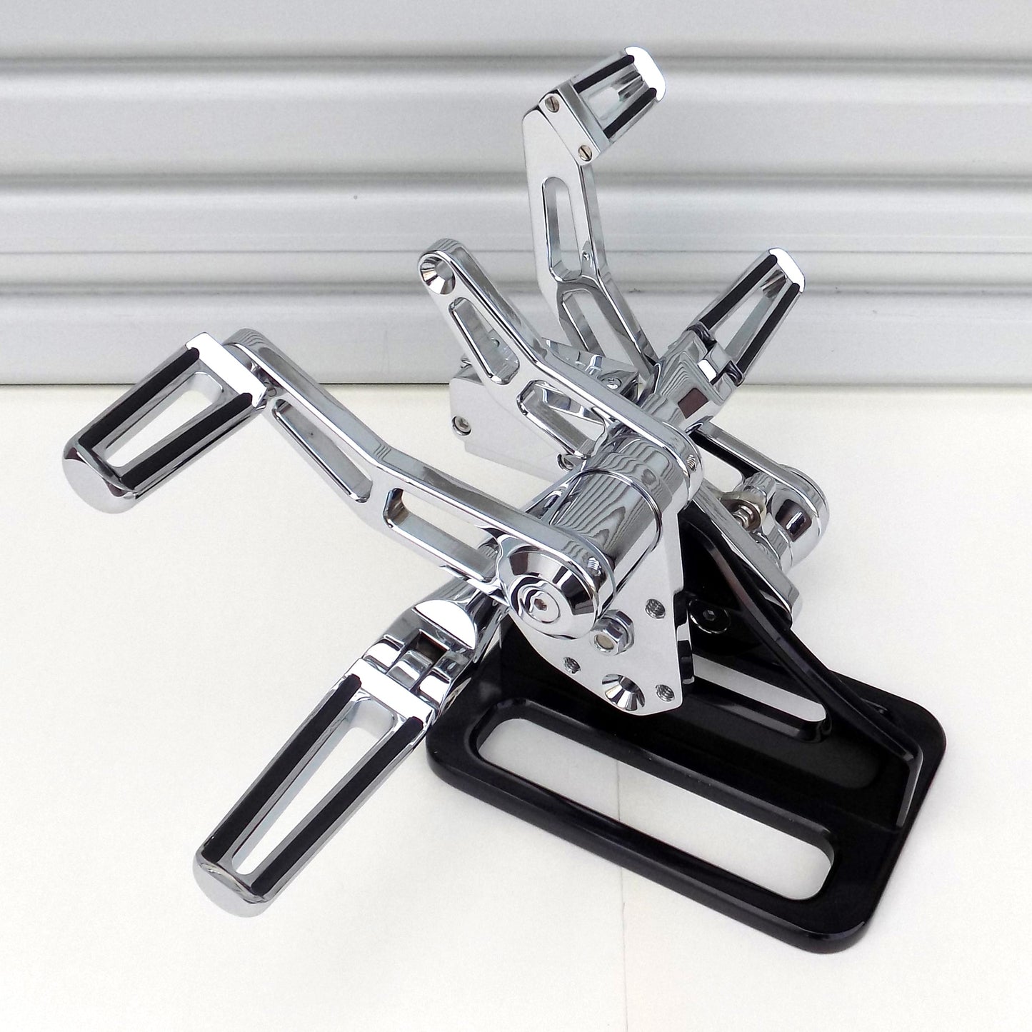 FORWARD CONTROLS - 84-99 SOFTAIL / RIGID / FX / FL - CHROME