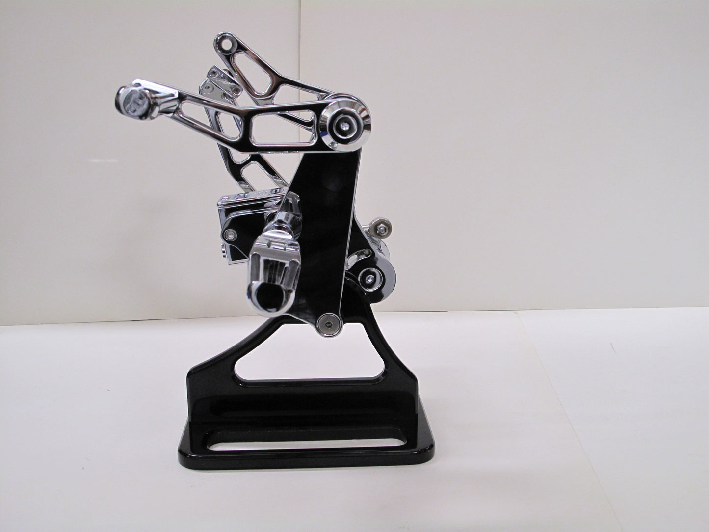 FXR CHROME FORWARD CONTROLS HARLEY FXRS/P/T