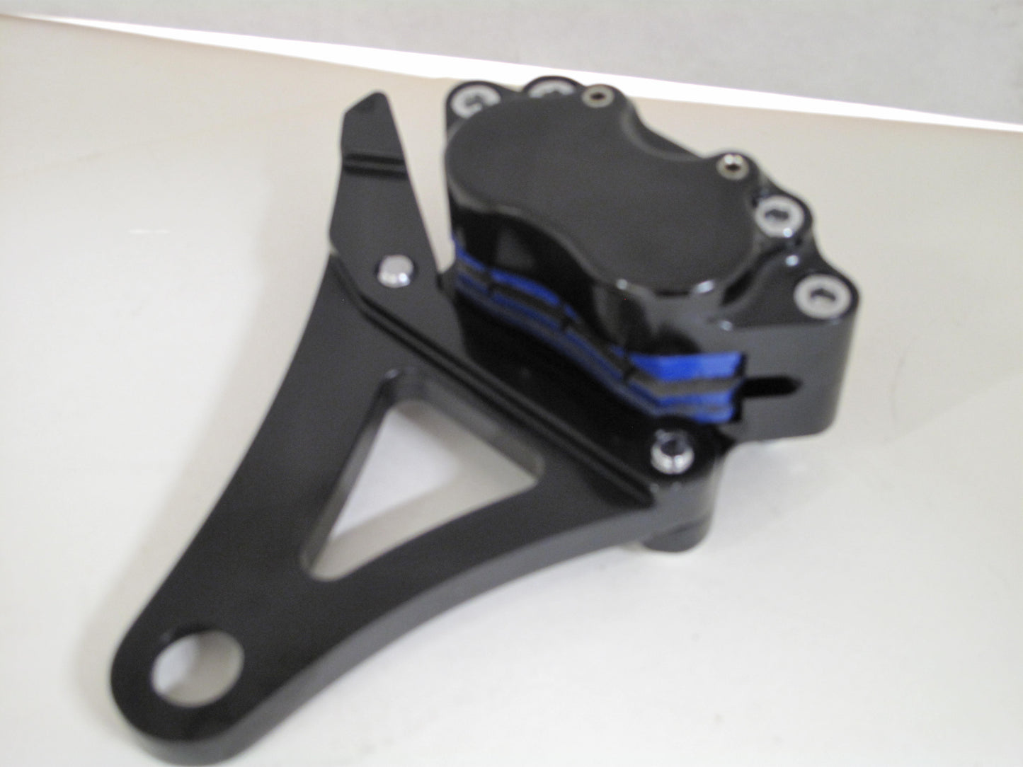 4-PISTON GLOSS BLACK REAR BRAKE CALIPER KIT FOR 2000-2005 SOFTAIL