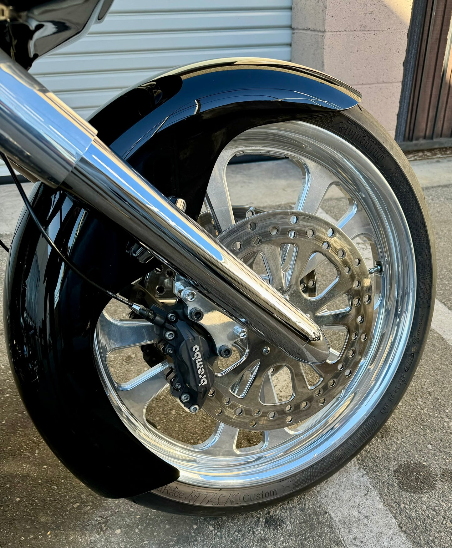CUSTOM HOT-ROD BAGGER W/ 127” MOTOR