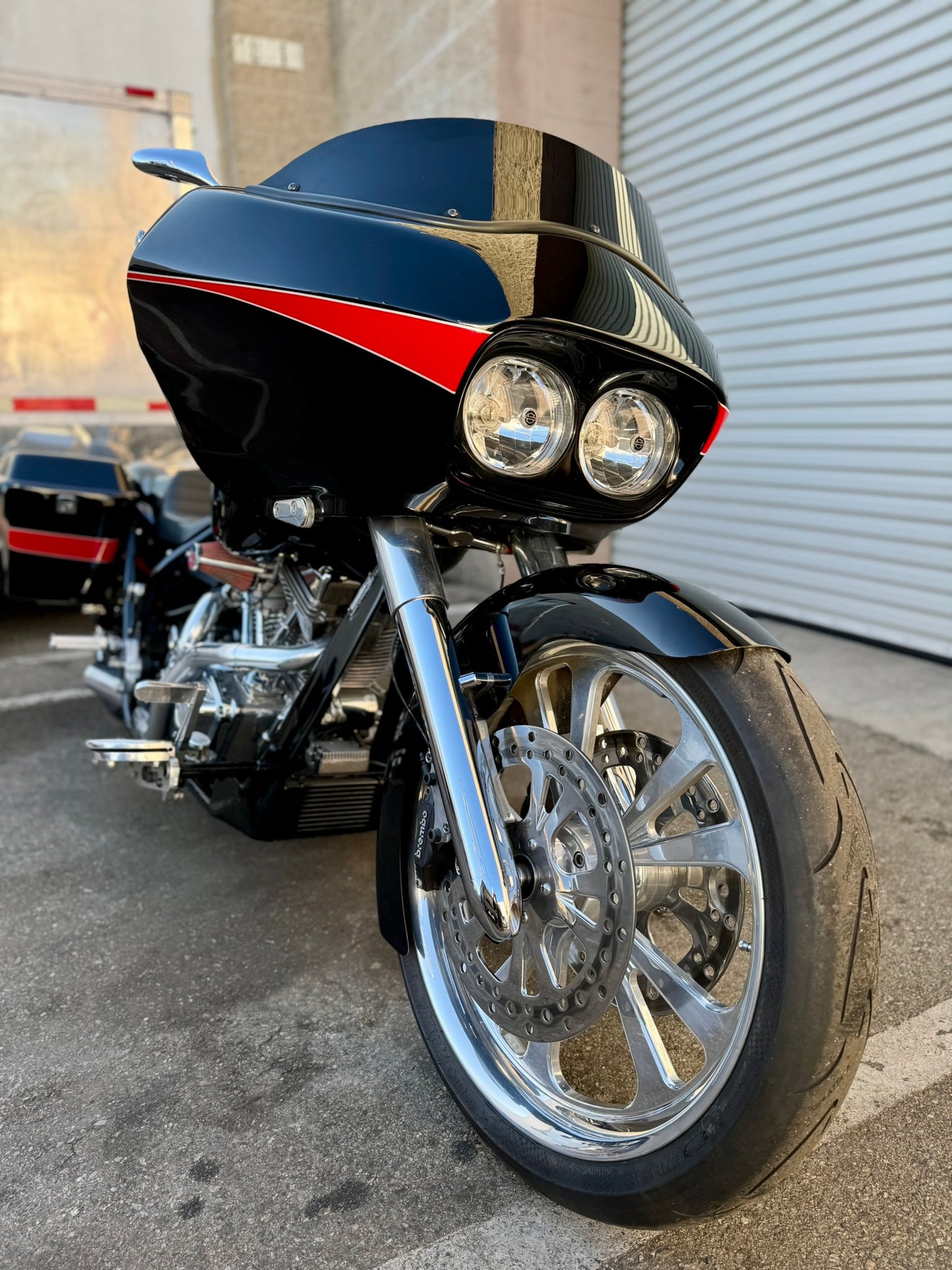CUSTOM HOT-ROD BAGGER W/ 127” MOTOR