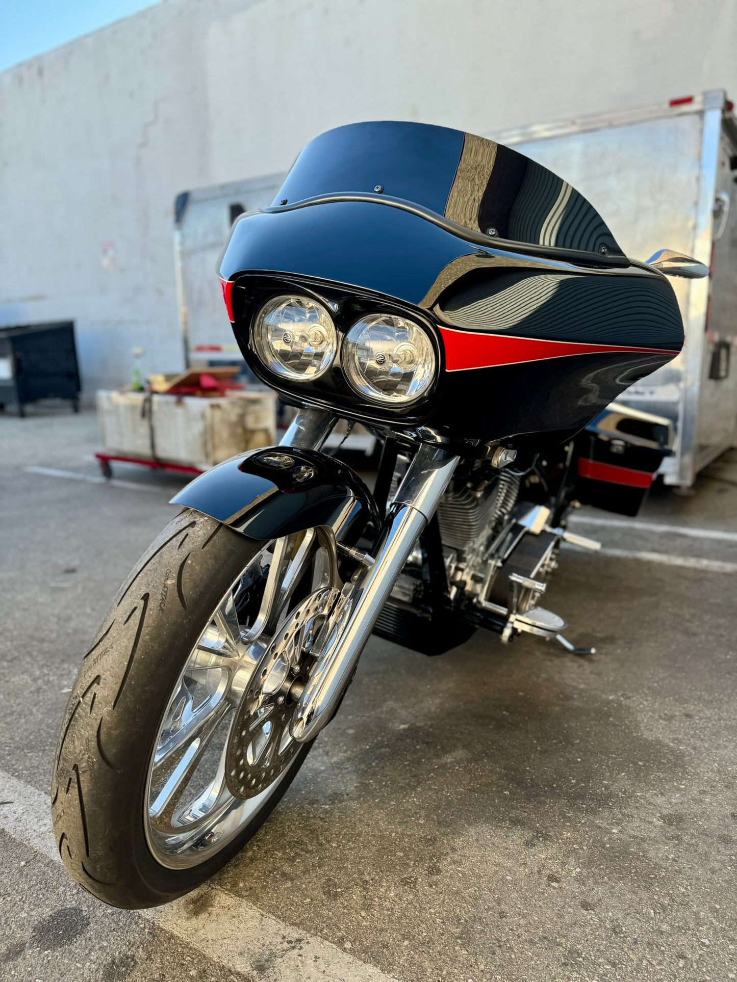 CUSTOM HOT-ROD BAGGER W/ 127” MOTOR