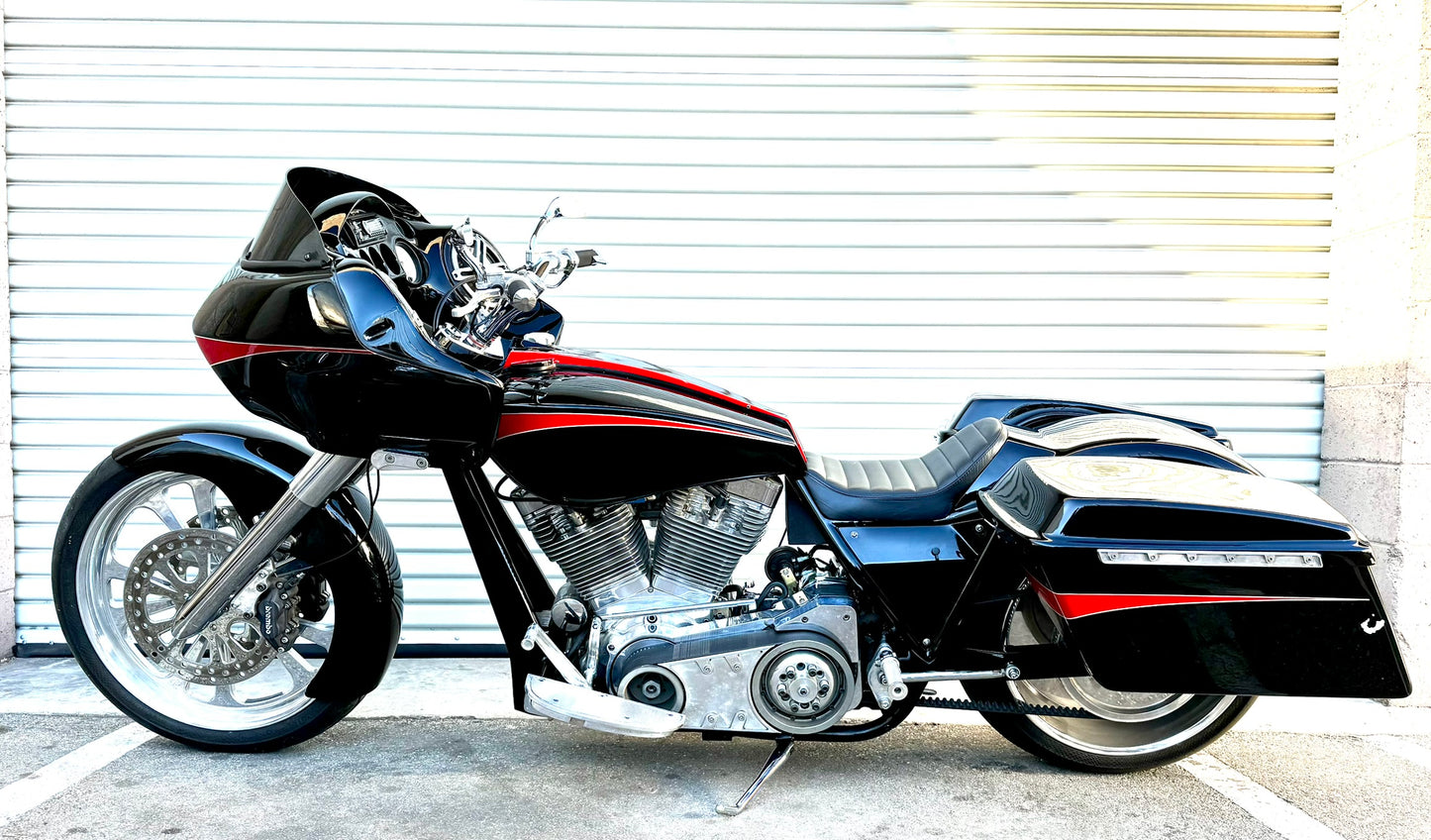 CUSTOM HOT-ROD BAGGER W/ 127” MOTOR