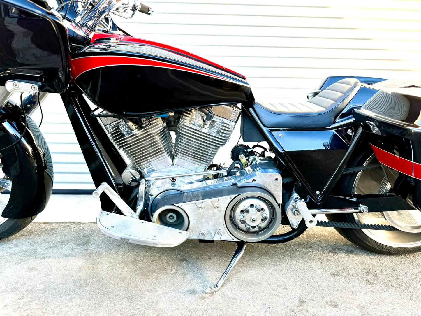 CUSTOM HOT-ROD BAGGER W/ 127” MOTOR
