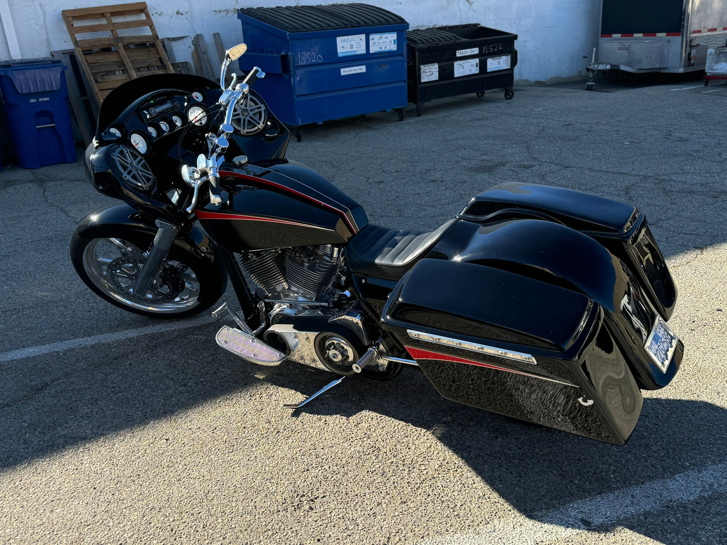 CUSTOM HOT-ROD BAGGER W/ 127” MOTOR