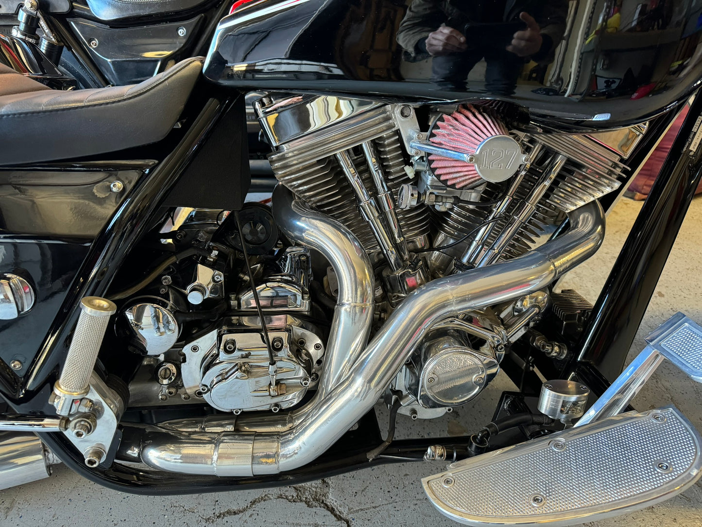 CUSTOM HOT-ROD BAGGER W/ 127” MOTOR