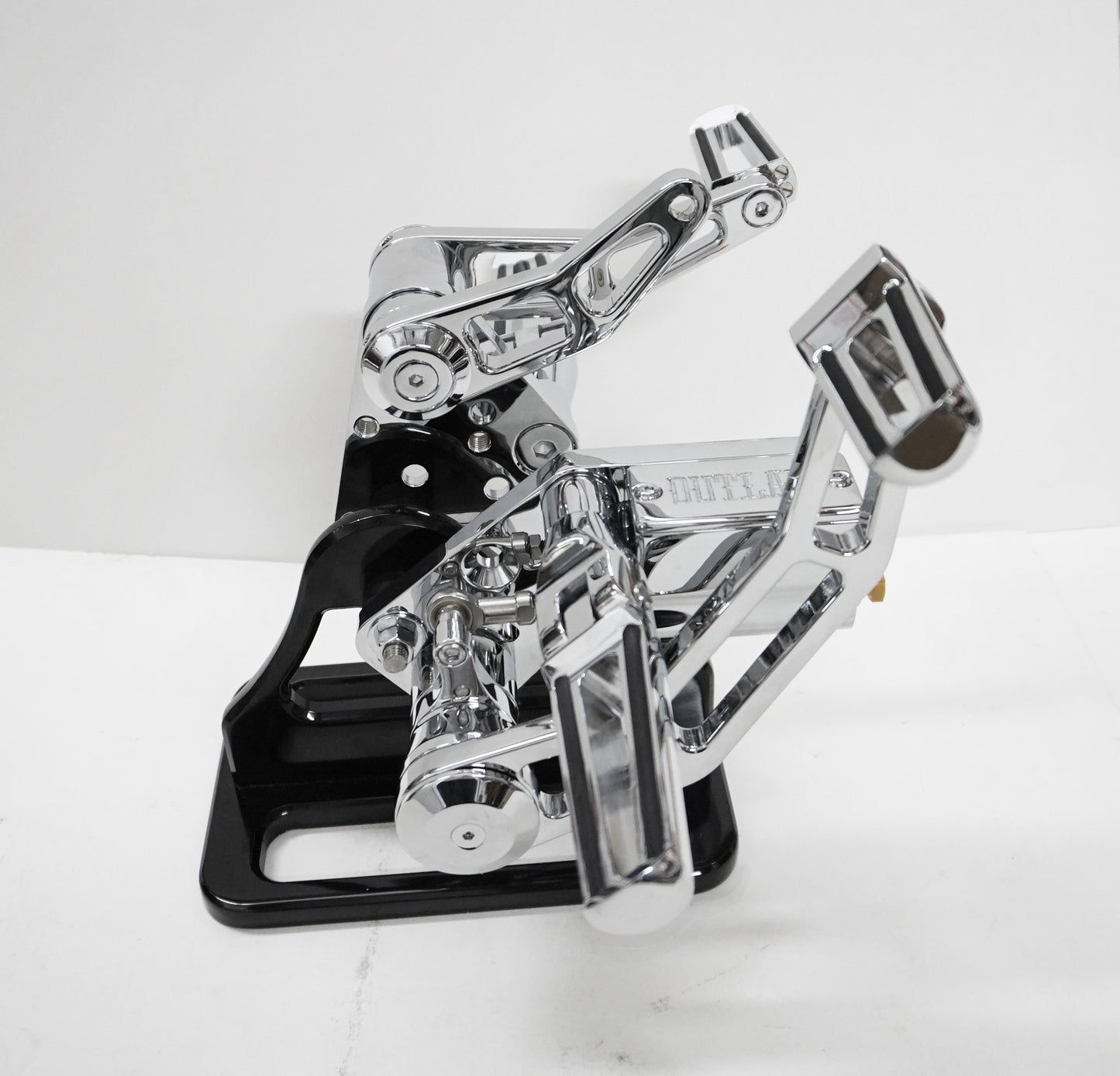 FORWARD CONTROLS - 84-99 SOFTAIL / RIGID / FX / FL - CHROME