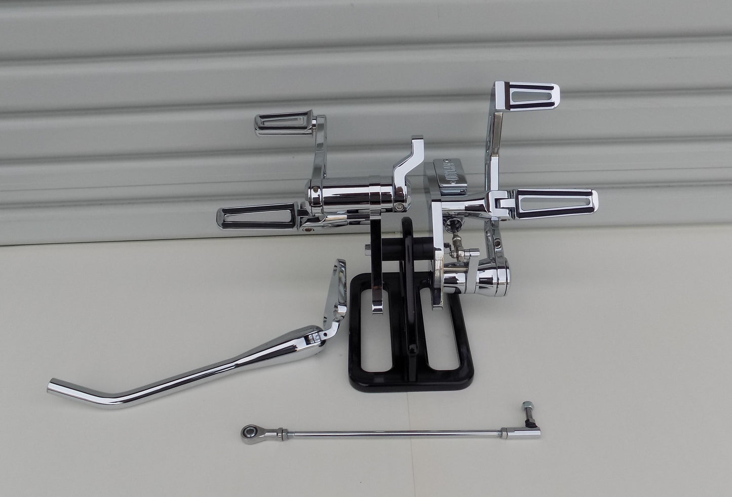2000-2017 SOFTAIL FORWARD CONTROLS W/ KICKSTAND & SHIFT LINKAGE - CHROME