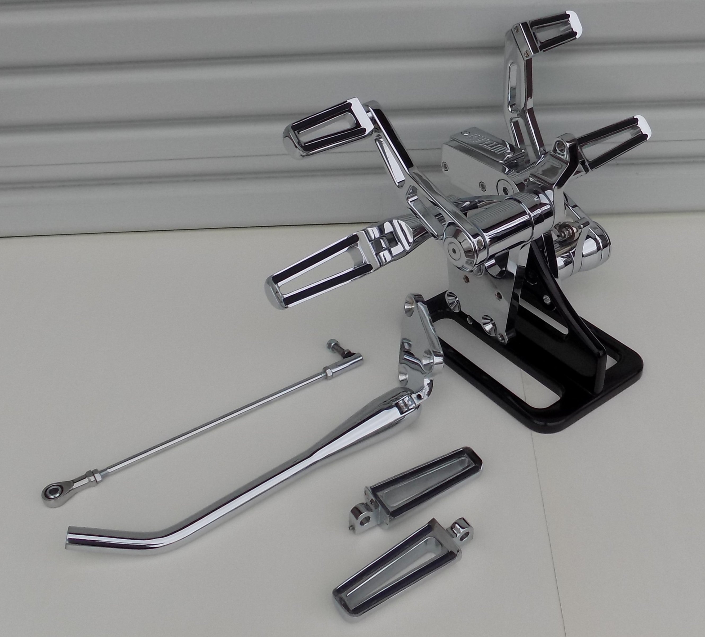 FORWARD CONTROLS KIT - 2000-2017 SOFTAIL - CHROME – Outlaw Cycle Products