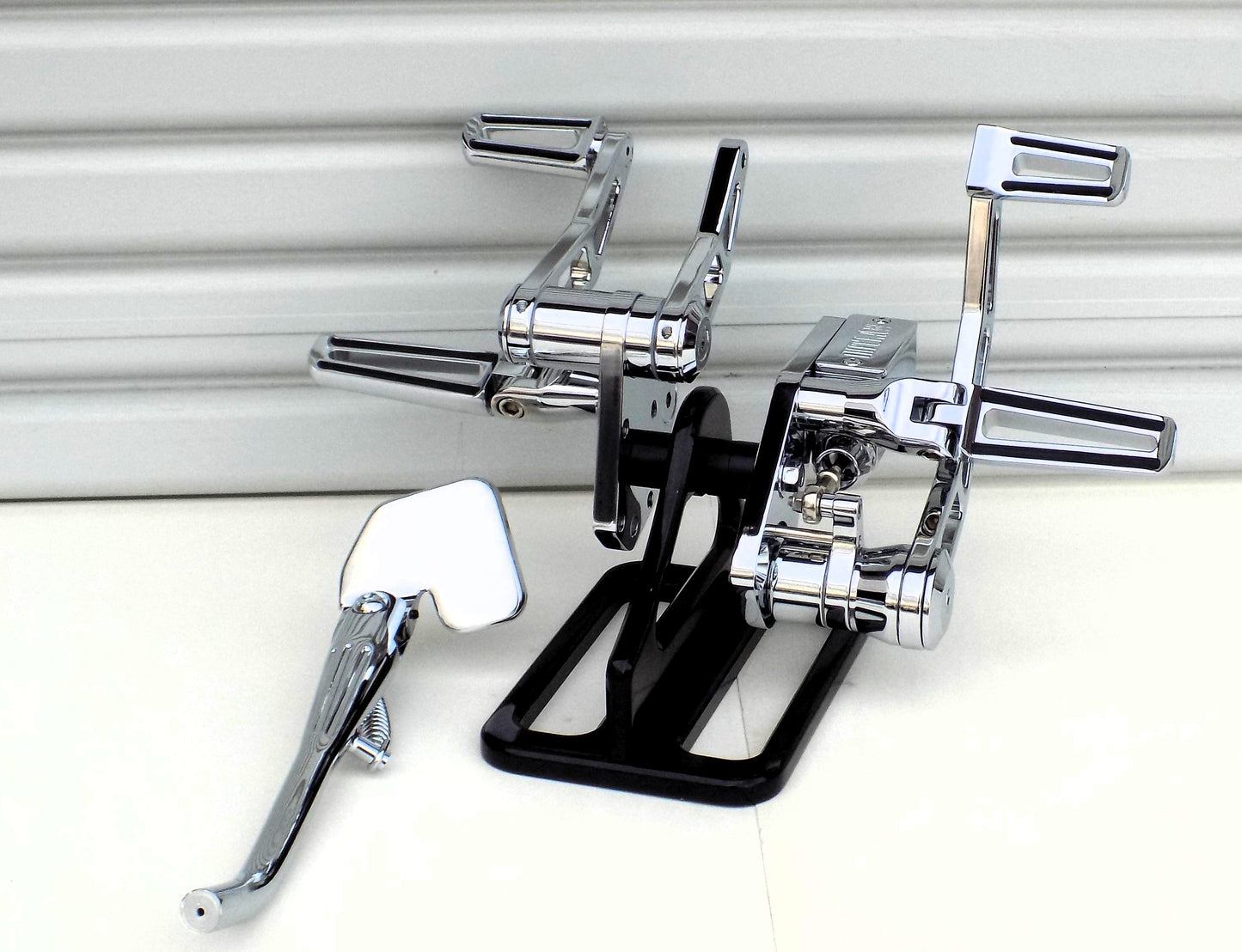 CHROME FORWARD CONTROLS & KICKSTAND 84-99 SOFTAIL BIG TWIN RIGID FX/FL